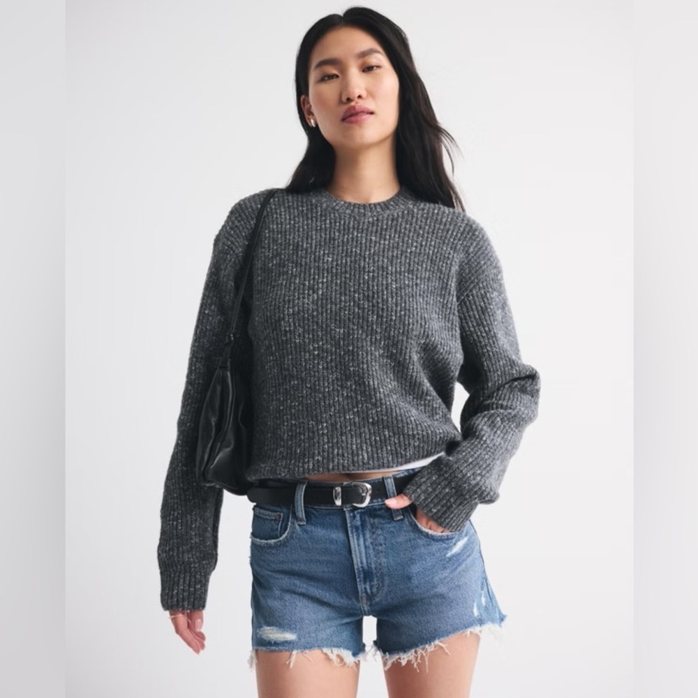 Abercrombie & Fitch High Rise Mom Short Size 34